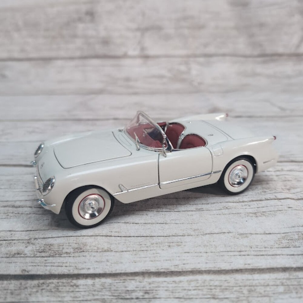 Wix Highly Detailed 1953 Chevrolet Corvette Metal Car